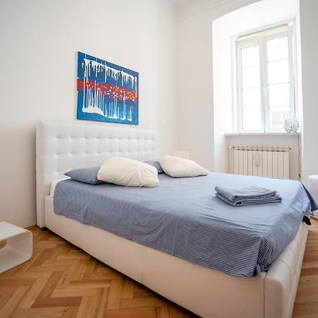 Art & History - New - Modern Classic Apartment Trieste Extérieur photo