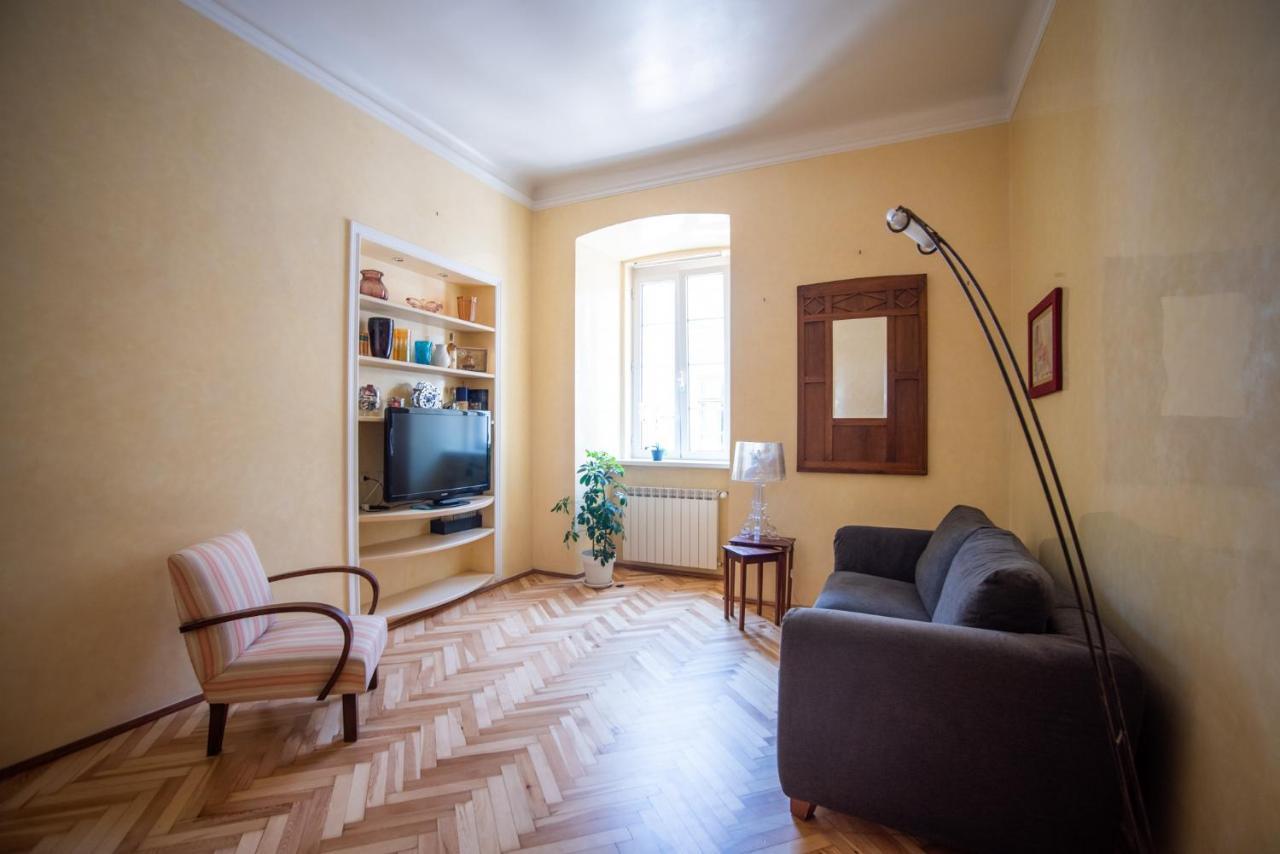 Art & History - New - Modern Classic Apartment Trieste Extérieur photo